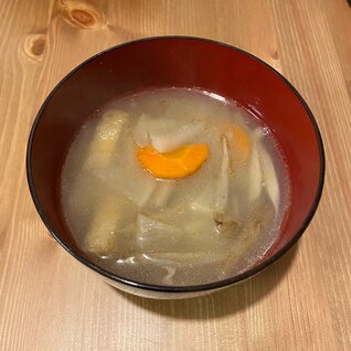 今日は残り物で！豚汁！